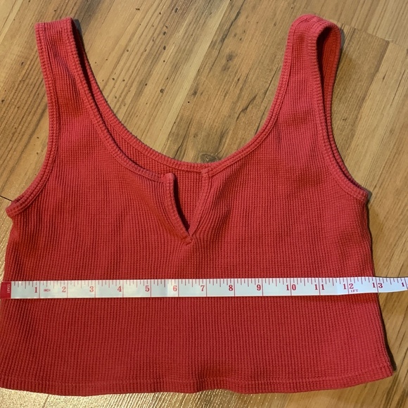 Brandy Melville Crop Top - Picture 4 of 5